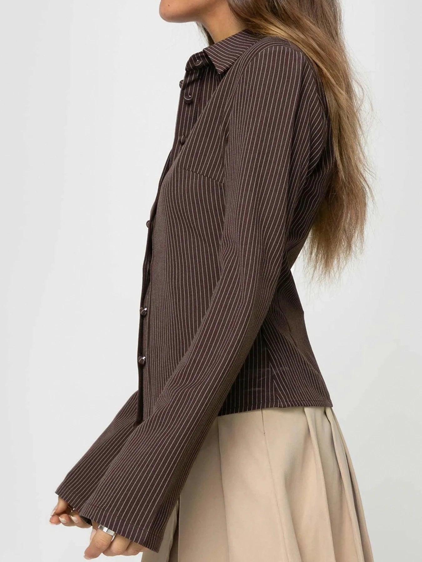 Claudia™ – Blusa Retro con Bottoni